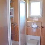 Prekrasan Sa Kaminom דירה זאדאר