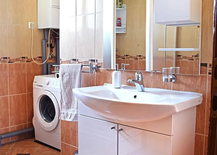 Prekrasan Sa Kaminom *